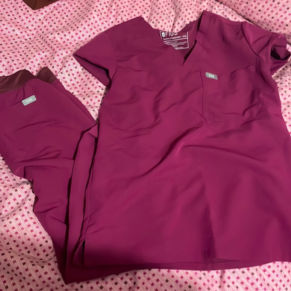 Figs xxs set magenta
